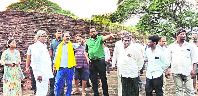 పాత వారికే     బార్‌ టెండర్లు 
3