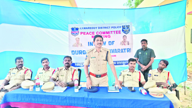 బాలాజీ జెండాకు  భక్తుల వీడ్కోలు 2