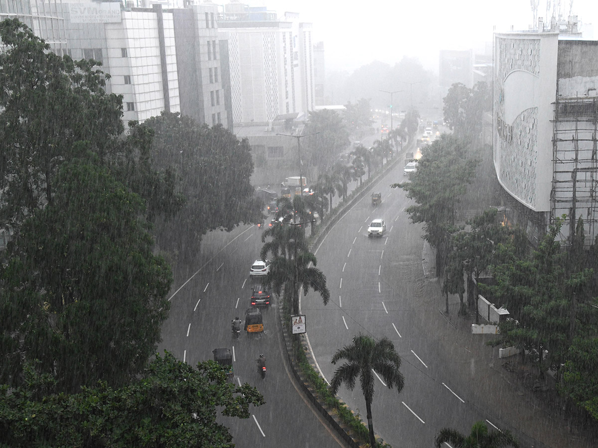 Heavy rains in Hyderabad 2025 Photos2