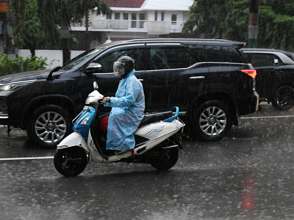 Heavy rains in Hyderabad 2025 Photos20