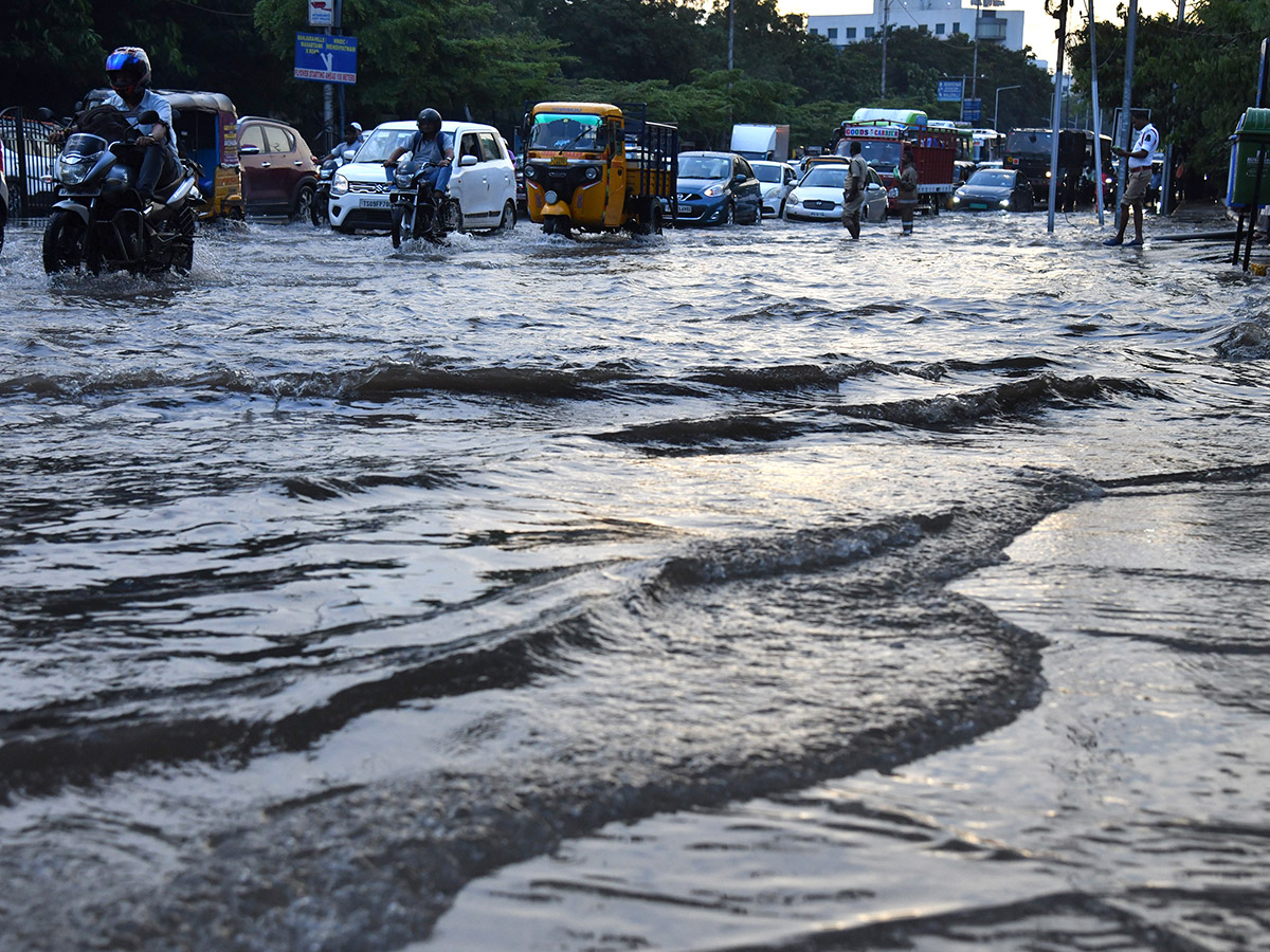 Heavy rains in Hyderabad 2025 Photos21