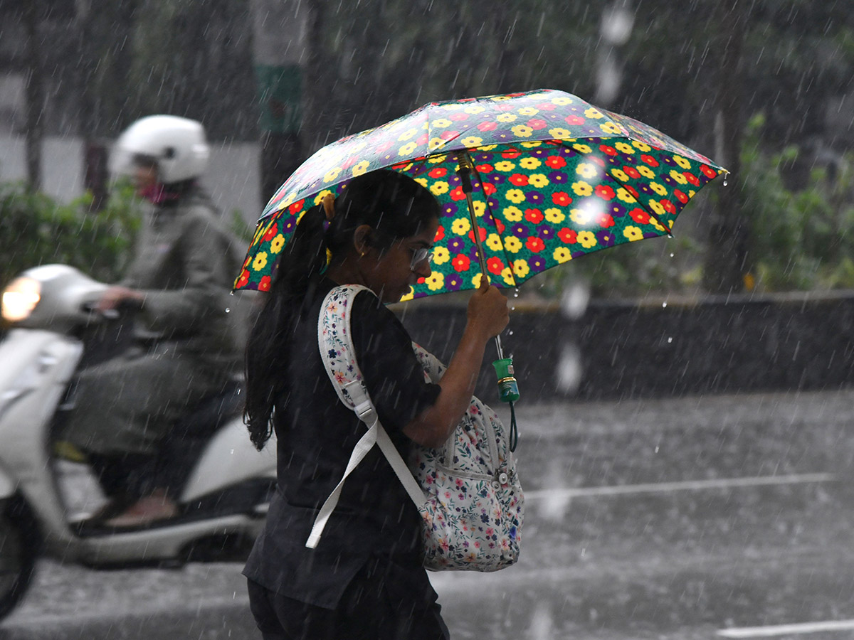 Heavy rains in Hyderabad 2025 Photos6