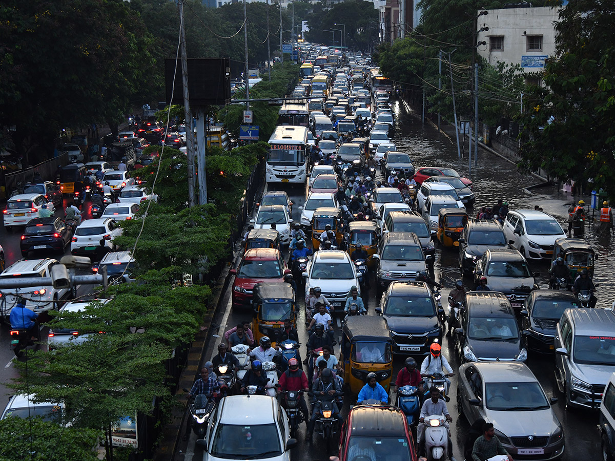 Heavy rains in Hyderabad 2025 Photos7