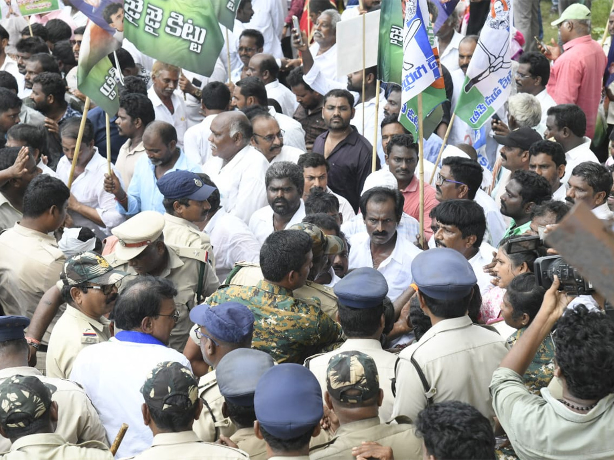 YSRCP MLCs Protest against Medical Colleges Privatization7