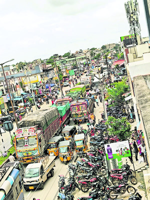 యూరియా ఏదయా!2