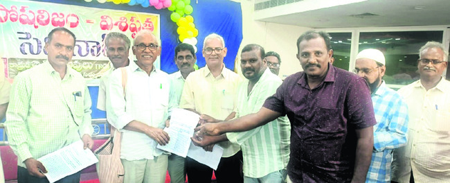 నిమజ్జనంలో ప్రాణాలు కోల్పోవడం దురదృష్టకరం
1