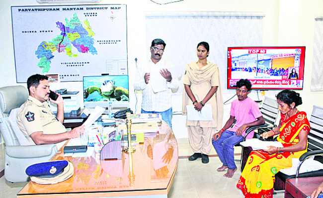 వినతులపై తక్షణమే స్పందించాలి2
