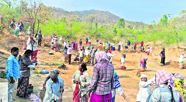 ఎన్నాళ్లీ వేతన వెతలు?1