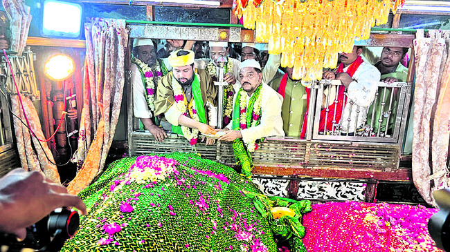 వేడుకగా గంధ మహోత్సవం 3
