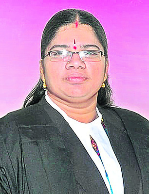 పబ్లిక్ ప్లీడర్గా నక్క సంధ్యారాణి
3