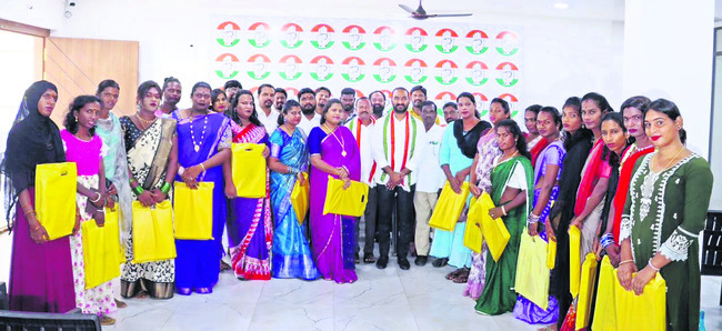 హిందీ దివస్‌ పాటల  సీడీ ఆవిష్కరణ
2
