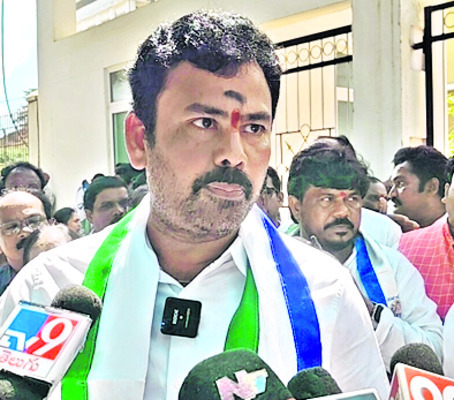 ప్రైవేటీకరిస్తే ఊరుకోం 2