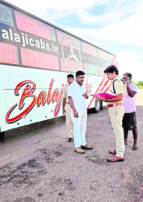 విద్యుత్‌ ఉద్యోగుల సమస్యలను తక్షణం పరిష్కరించాలి 
2