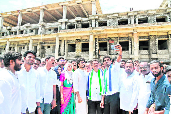 మెడికలపై ఉక్కుపిడికిలి 4