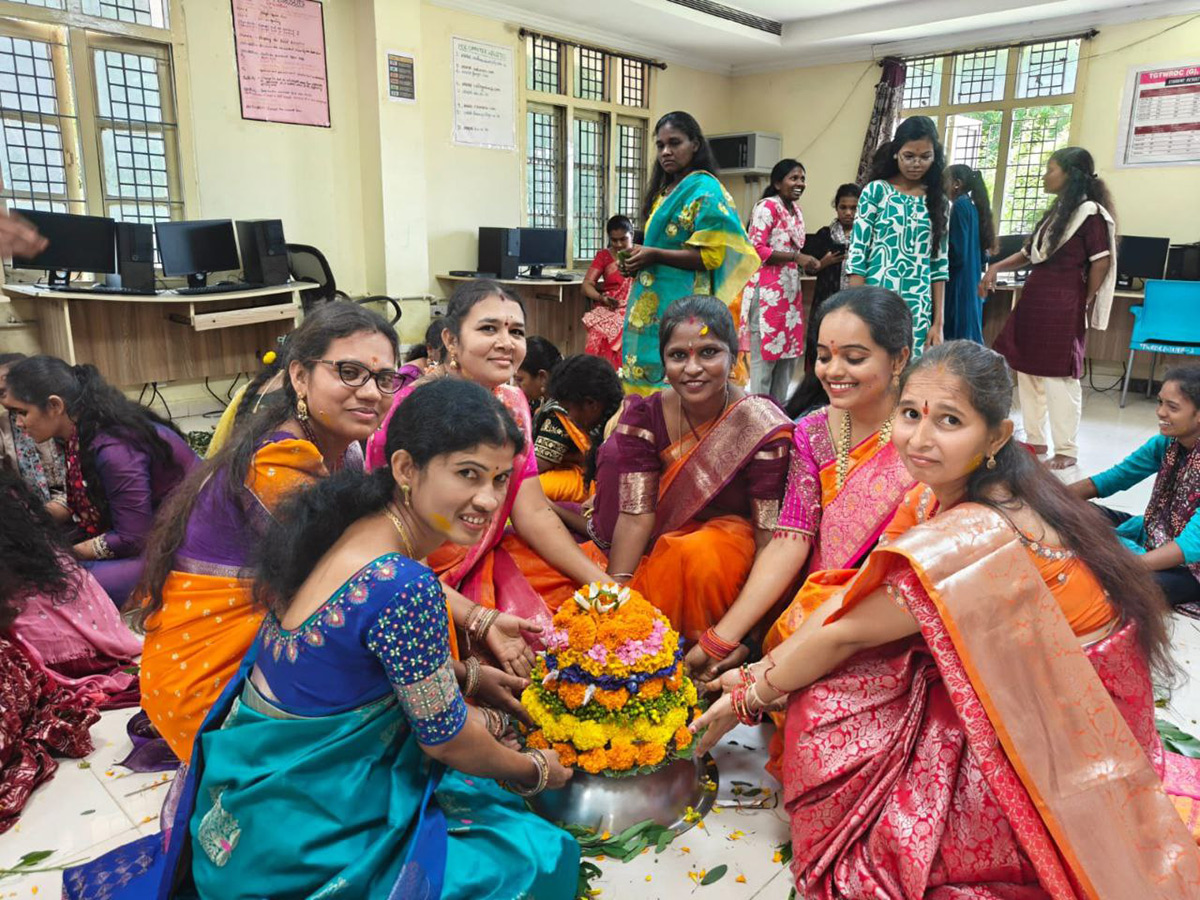 Bathukamma Celebrations In Telangana 2025 Photos1