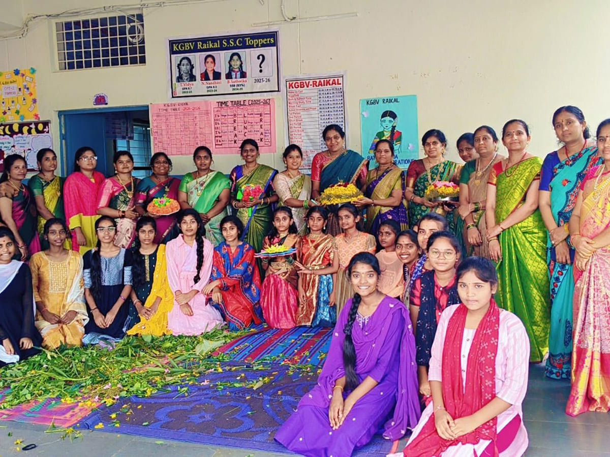 Bathukamma Celebrations In Telangana 2025 Photos2