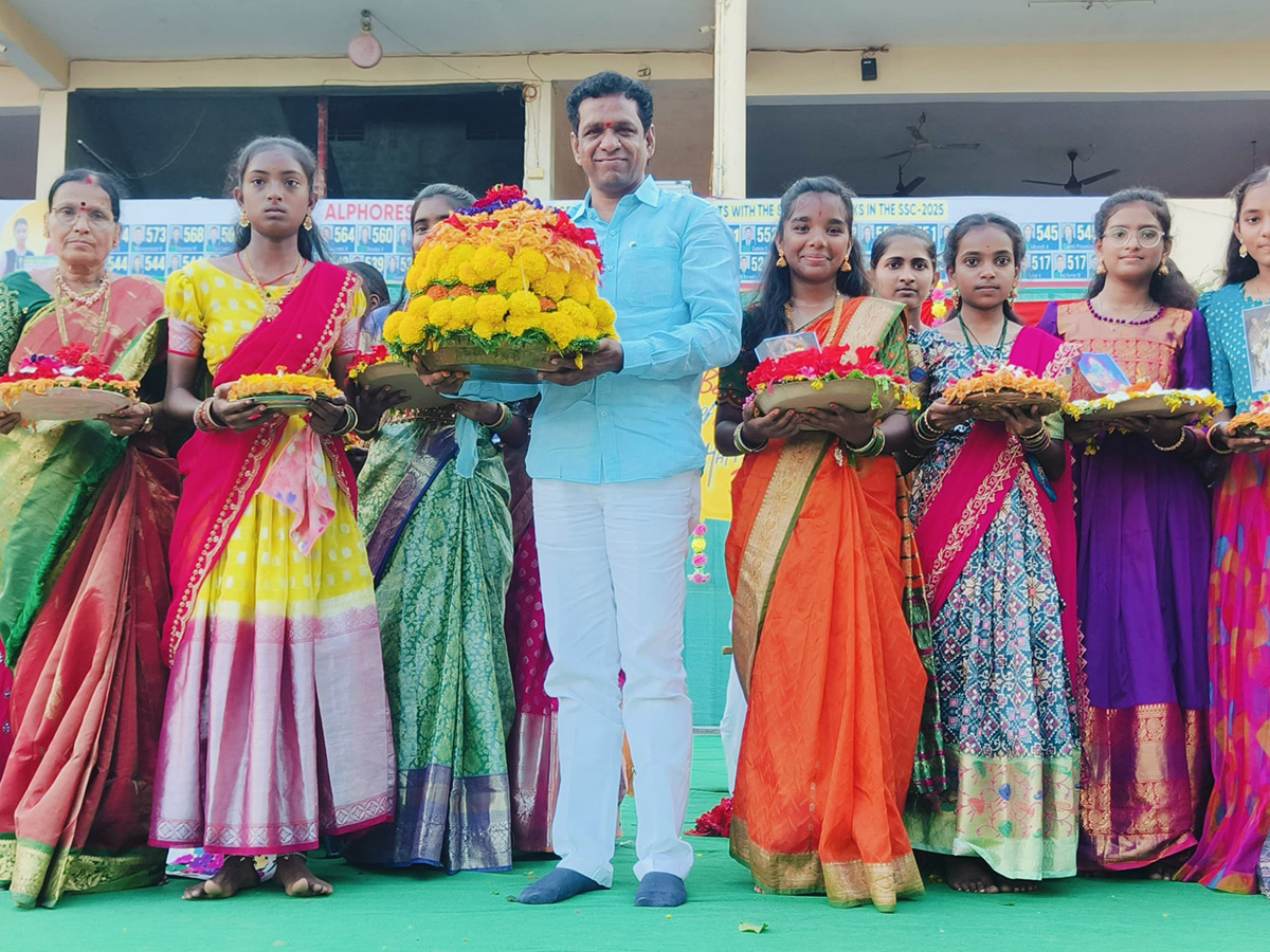 Bathukamma Celebrations In Telangana 2025 Photos22