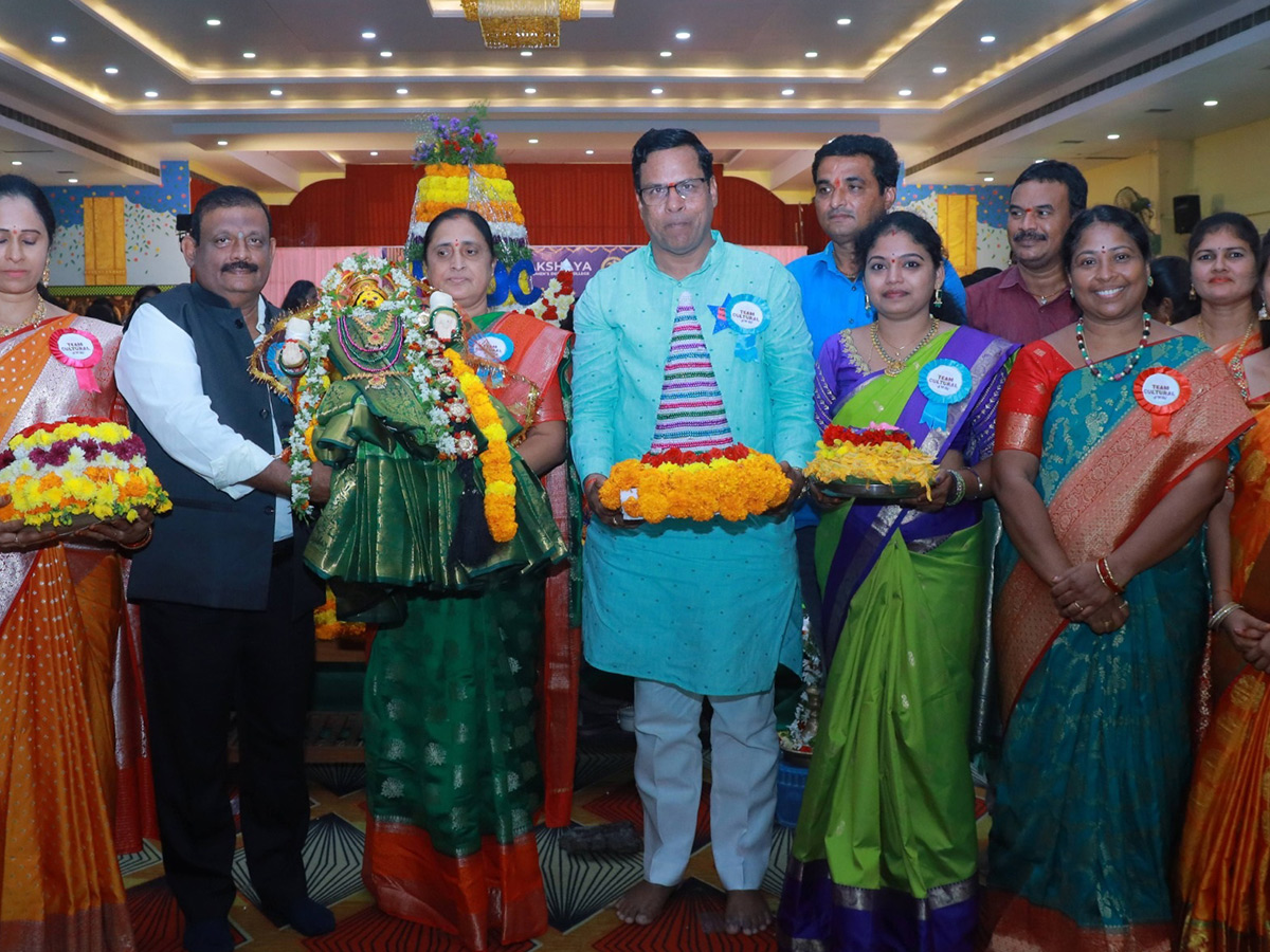 Bathukamma Celebrations In Telangana 2025 Photos6