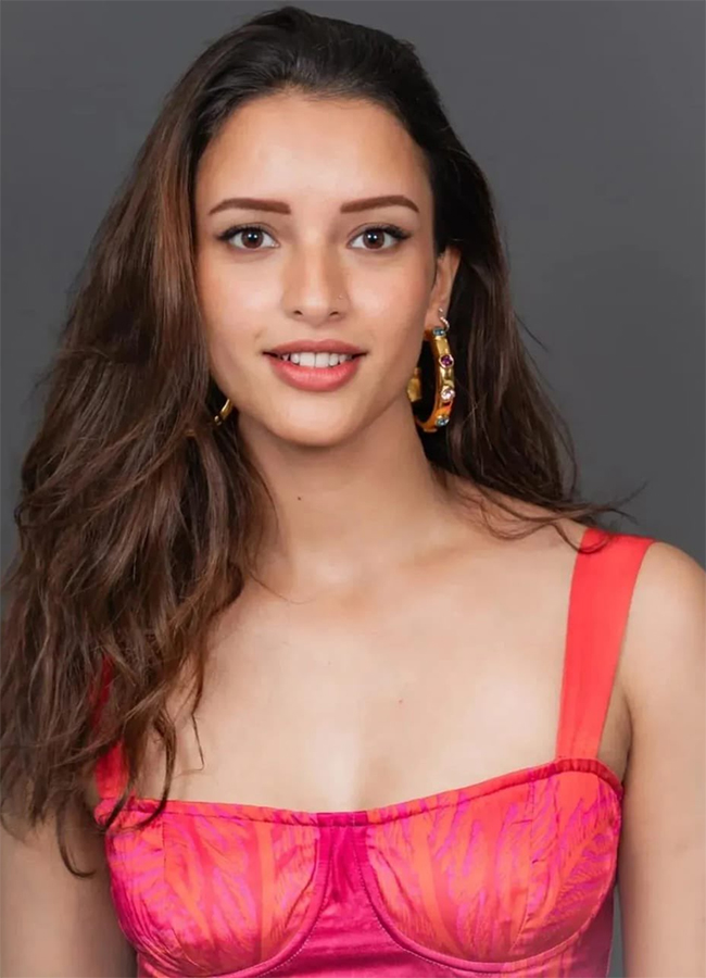 Bollywood Actress Triptii Dimri Viral Photos Gose14