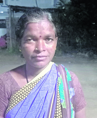 డబ్బులు సరిపోవడం లేదు 
2