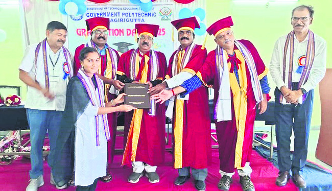 ఇళ్లకు పయనం3