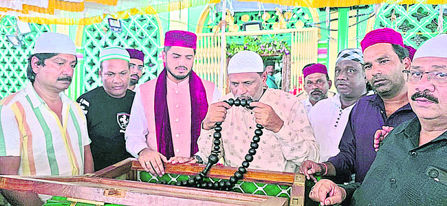 ఘనంగా చిన్న గంధ మహోత్సవం
1