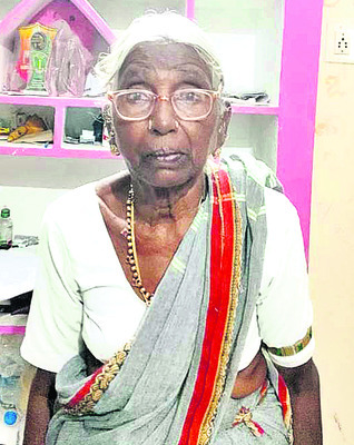 గునుగు నవ్వింది4