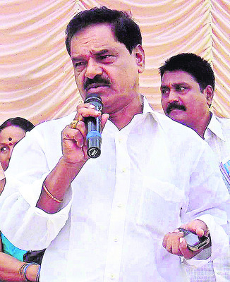 కలెక్టర్‌ను కలిసిన నూతన ఎస్పీ 
3