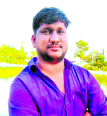 వర్షం పడితే బయటకు రాలేని పరిస్థితి 
1