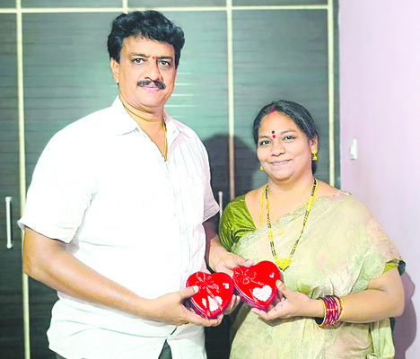 భార్యపై ప్రేమతో..
1
