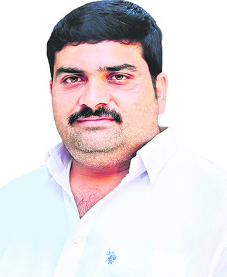 పత్రికా స్వేచ్ఛను హరించటం సిగ్గుచేటు1