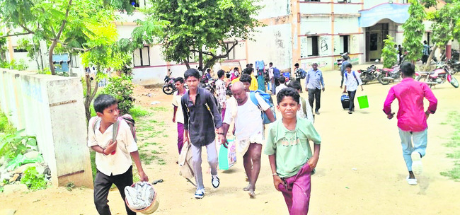 పాఠశాలల్లో పీటీఎం సమావేశాలు 1
