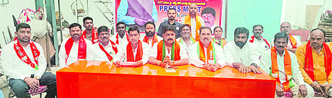 పండుగల వేళ అప్రమత్తత అవసరం
1