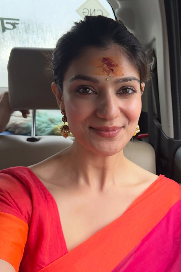 Actress Siya Gautam visited Varanasi Photos4