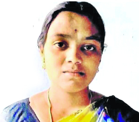 పూలతోట.. నష్టాలబాట 1