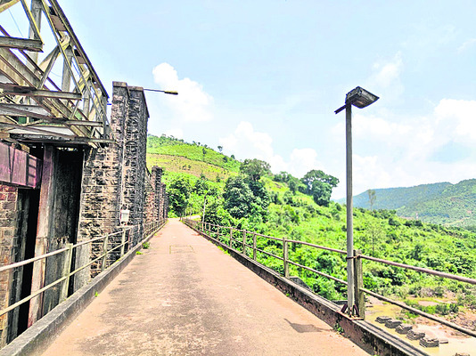 జలనిధికి కష్టకాలం 1