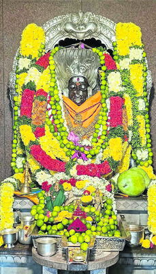 జోగుళాంబ క్షేత్రంలో భక్తుల సందడి 1