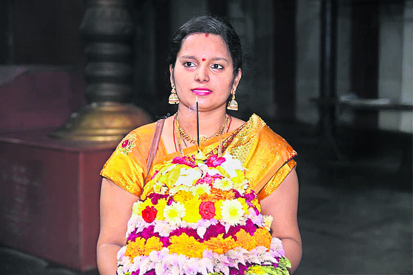 ఎంగిలిపూల బతుకమ్మ సందడి1