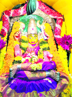 మహీషమ్మకు దసరా శోభ 1