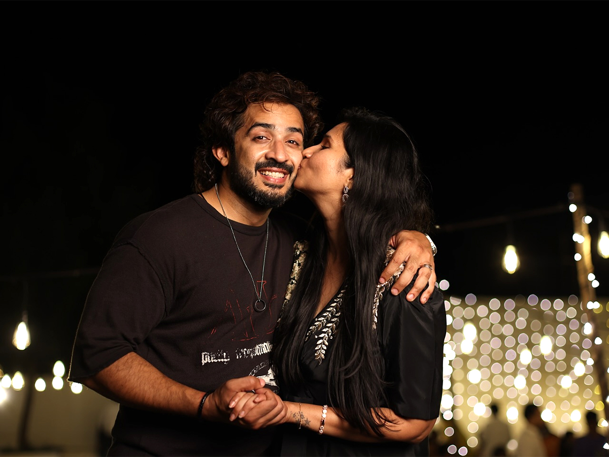 Anchor Ravi Birthday Celebrations Photo Goes Viral3