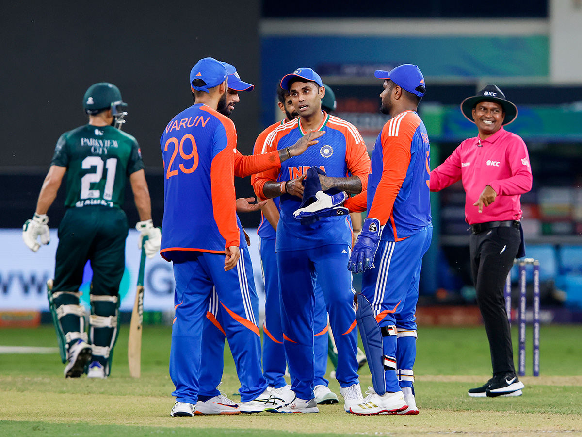 Asia Cup 2025 : India and Pakistan at Dubai International Cricket Stadium15