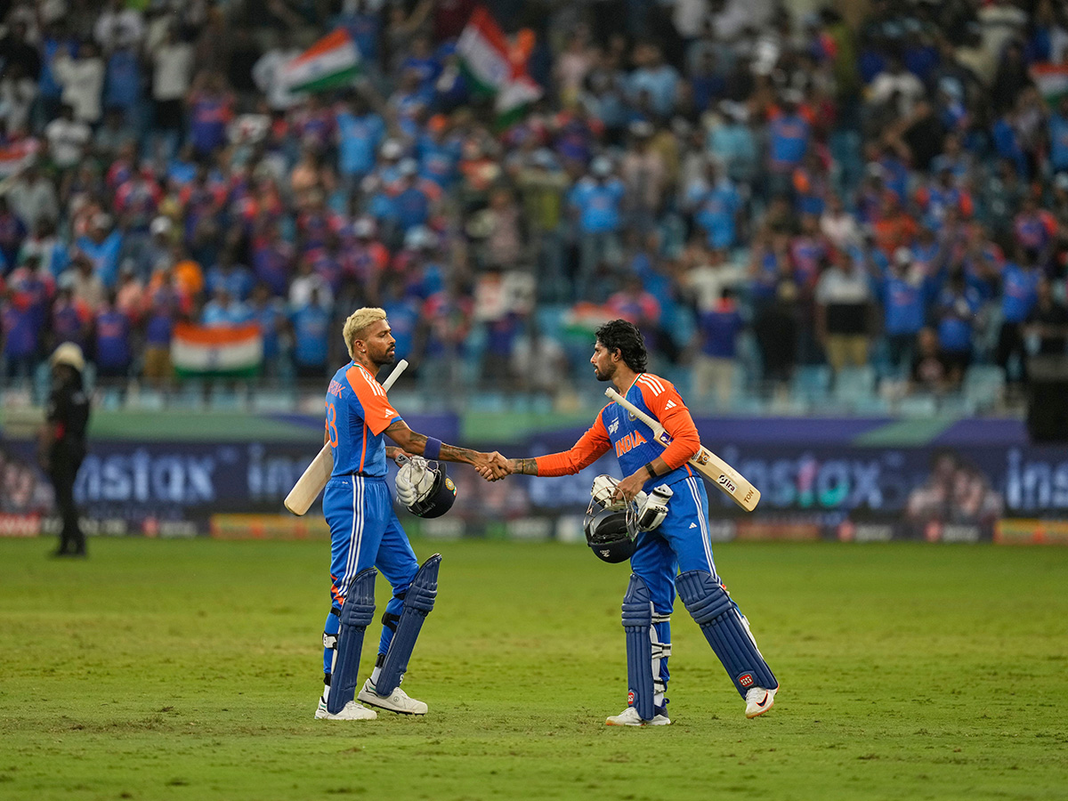 Asia Cup 2025 : India and Pakistan at Dubai International Cricket Stadium23