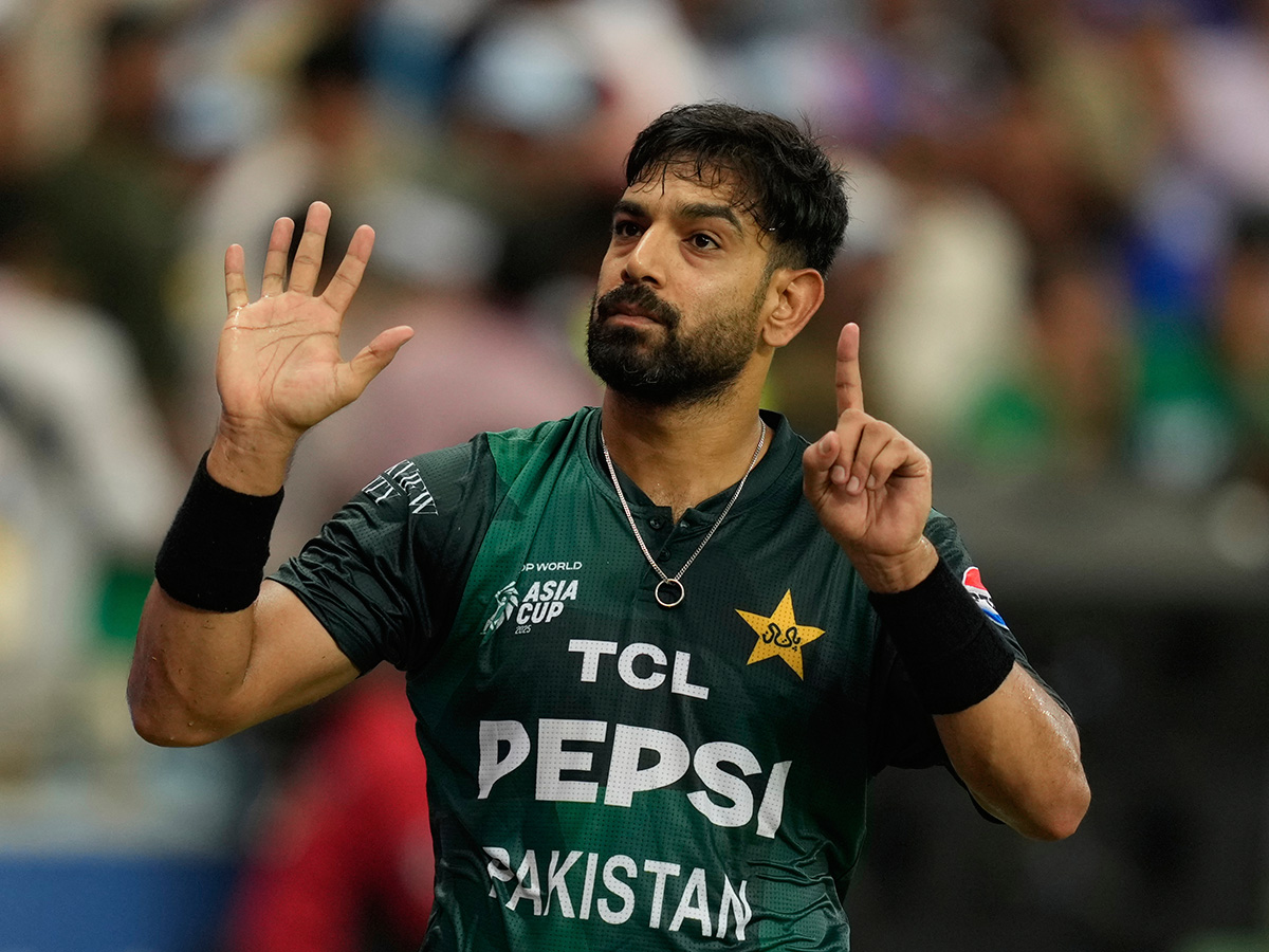 Asia Cup 2025 : India and Pakistan at Dubai International Cricket Stadium24