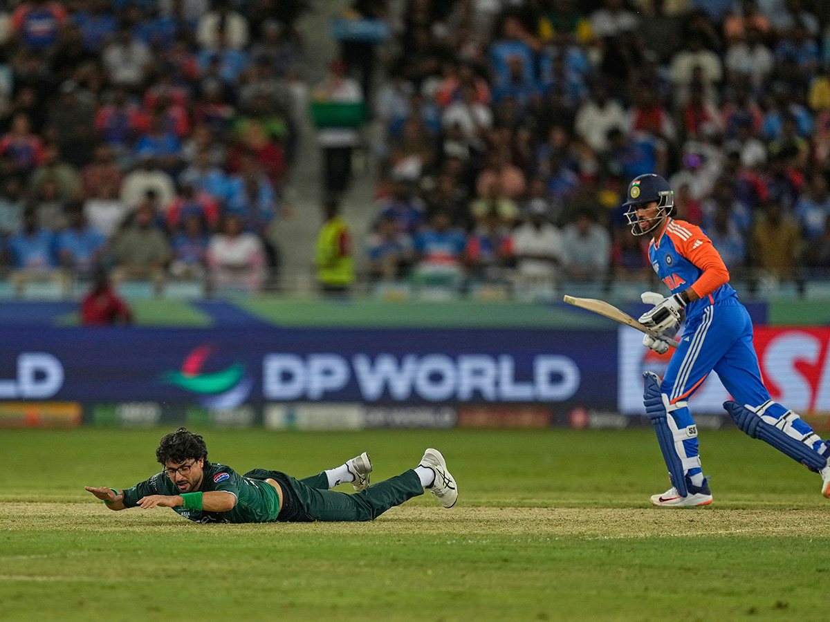 Asia Cup 2025 : India and Pakistan at Dubai International Cricket Stadium28