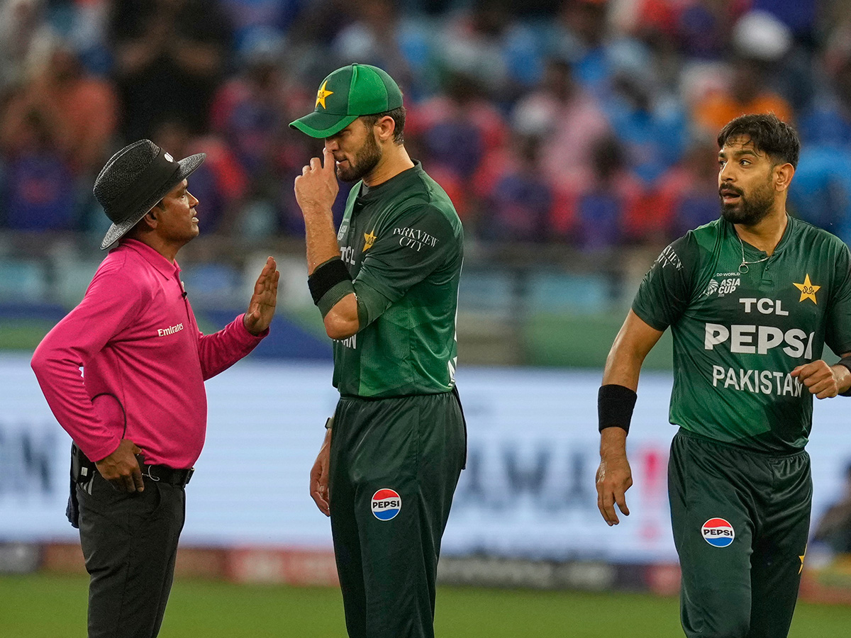 Asia Cup 2025 : India and Pakistan at Dubai International Cricket Stadium5