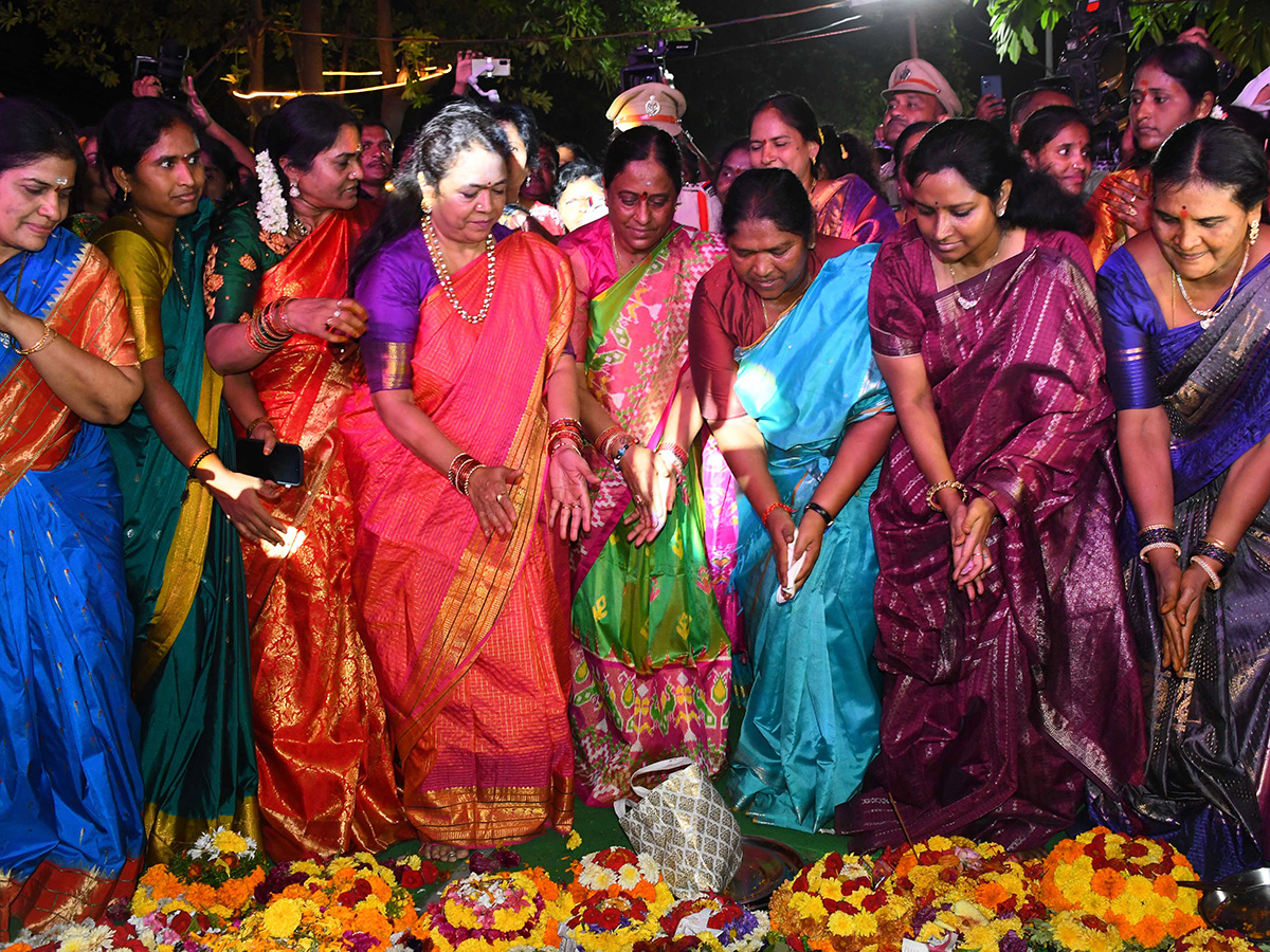 Bathukamma Festival Celebrated In Rain At Warangal District 13