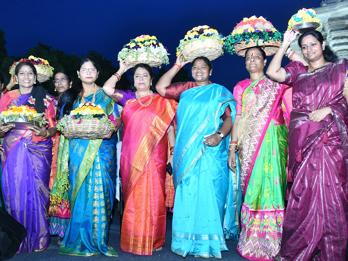Bathukamma Festival Celebrated In Rain At Warangal District 14