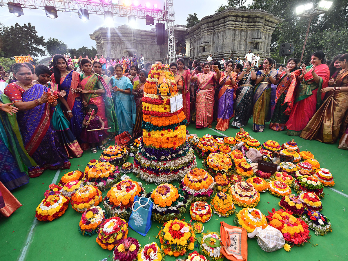 Bathukamma Festival Celebrated In Rain At Warangal District 17