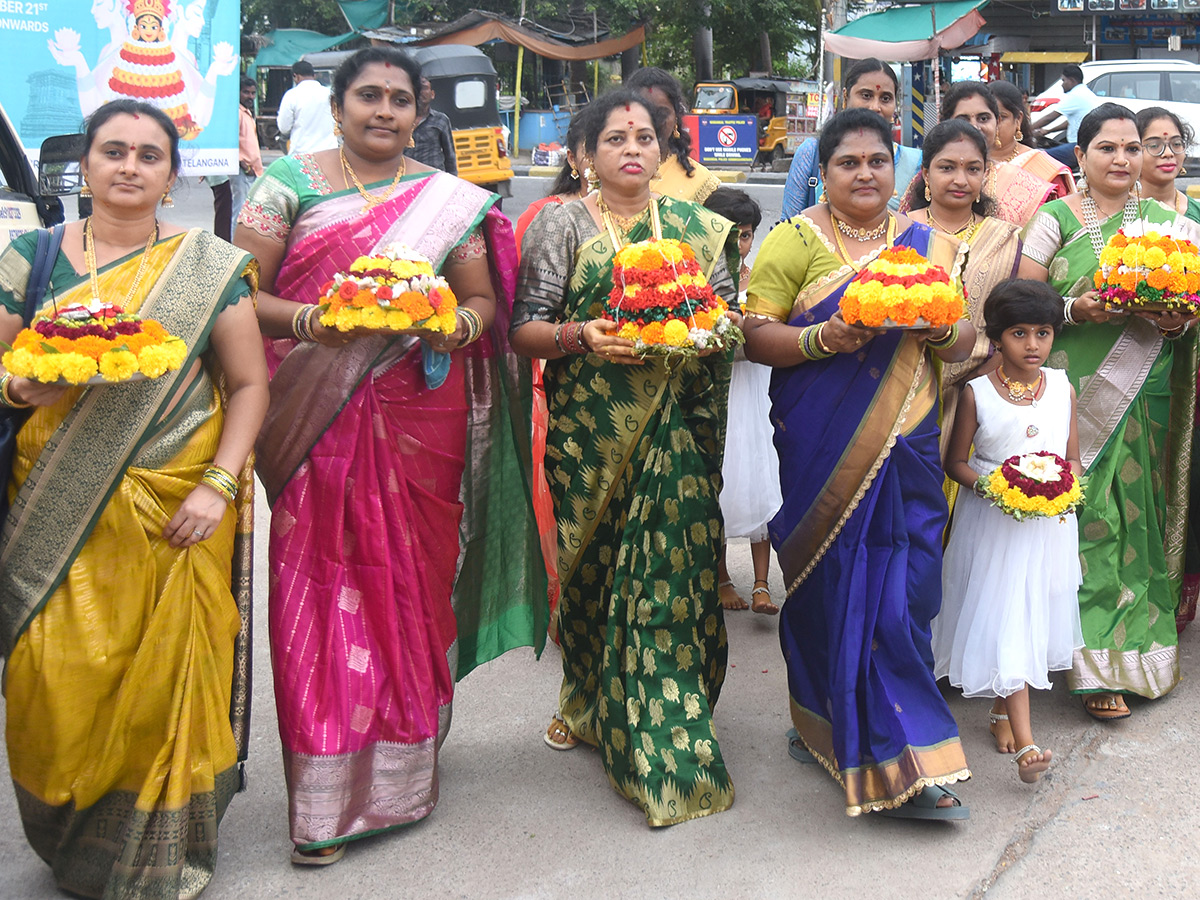 Bathukamma Festival Celebrated In Rain At Warangal District 3