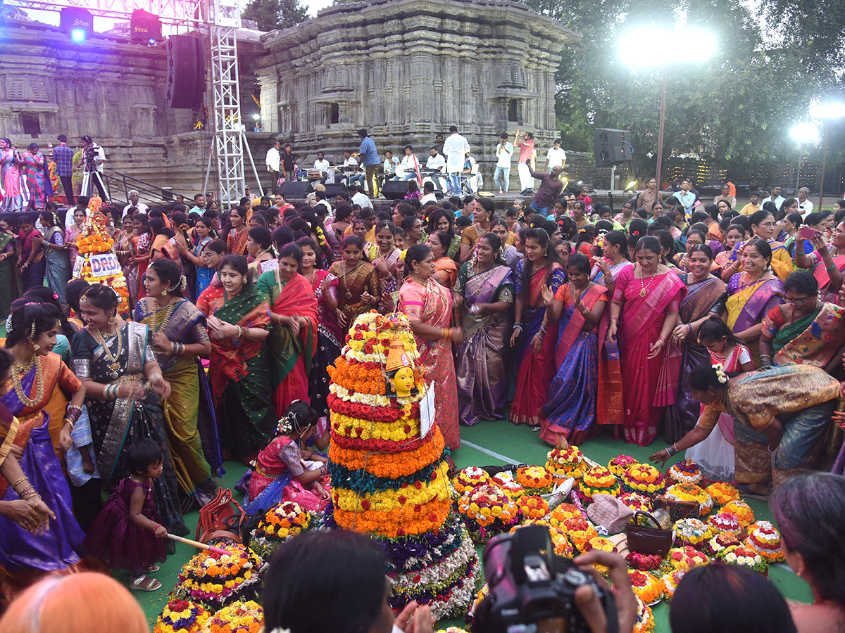 Bathukamma Festival Celebrated In Rain At Warangal District 4